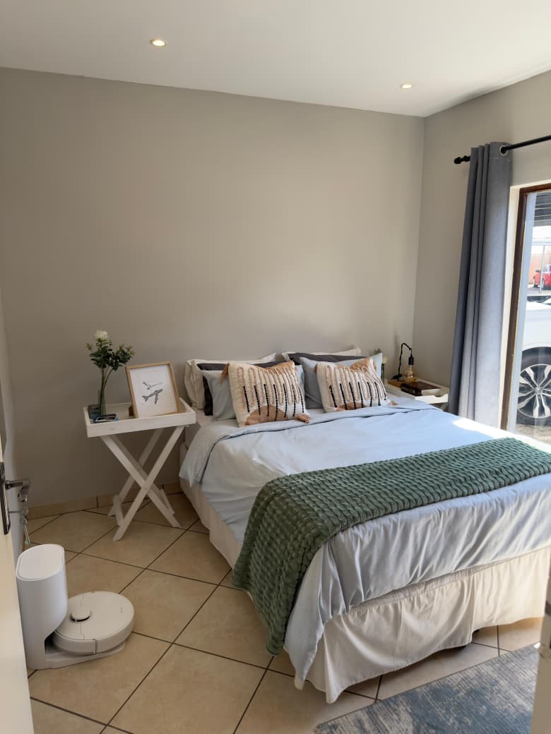 3 Bedroom Property for Sale in Gateway Manor North West